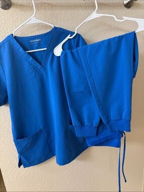 Mandala Women's Royal Blue Scrub Top & Pants Set